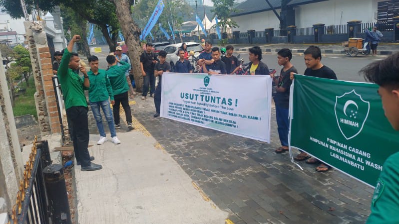 Mahasiswa Desak Tangkap Terduga Korupsi Puskesmas Teluk Sentosa