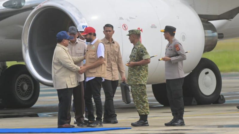 Muzakir Manaf Dampingi Presiden Prabowo Tinjau Lokasi Bencana Aceh