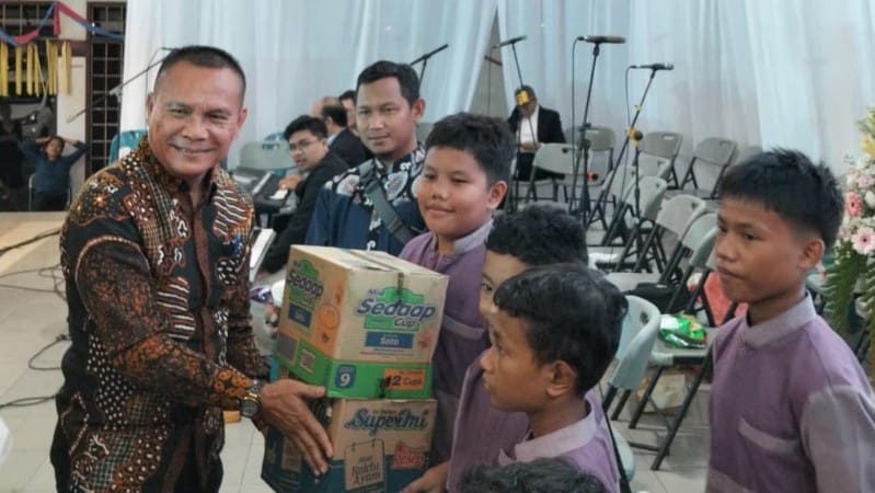 Natal 2025: Anggota DPR RI Maruli Siahaan Tekankan Kasih dan Kerukunan