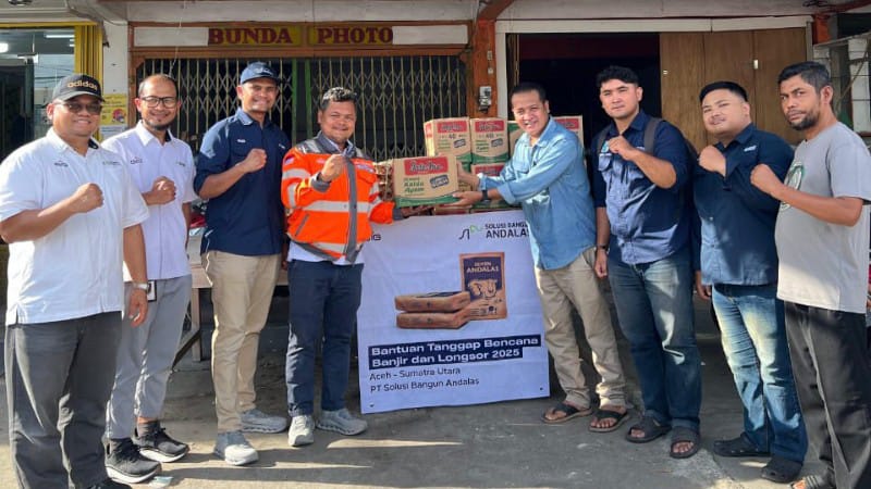 PT Solusi Bangun Andalas Salurkan Bantuan Kemanusiaan untuk Korban Banjir Aceh