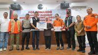 Pemprov Jatim Serahkan Bantuan Rp3,8 Miliar untuk Korban Bencana Aceh