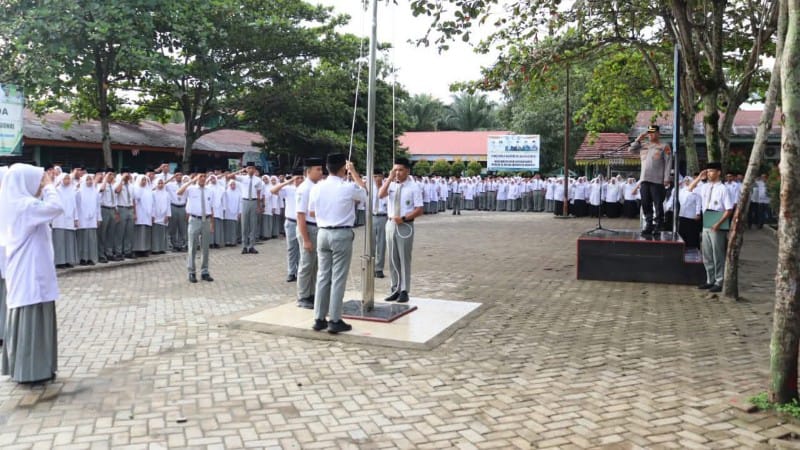 Polres Labuhanbatu Edukasi Pelajar MAN Lewat Program Cooling System Police Goes to School