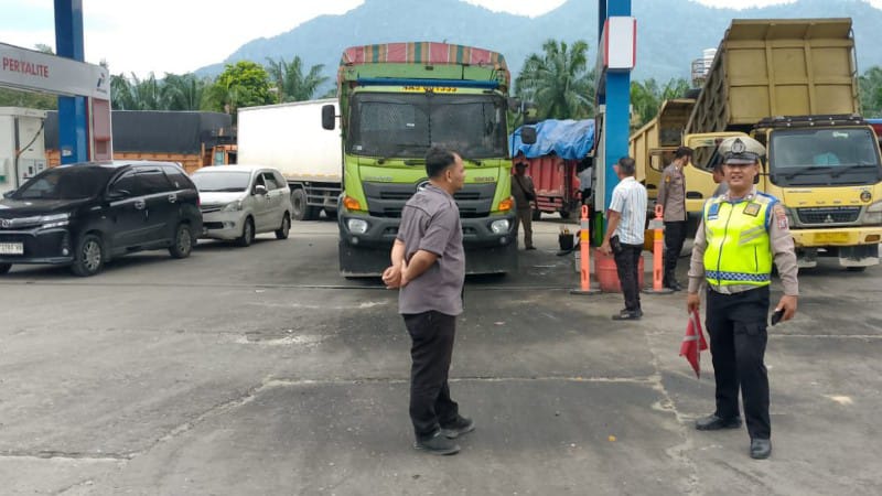 Polsek Aek Natas Pantau Kamtibmas dan Pendistribusian BBM di SPBU