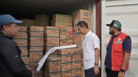 Sekda Aceh Tinjau Posko Logistik Pastikan Bantuan Bencana Tepat Sasaran