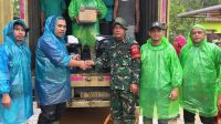 FOTO KLIK_Tim PKM Tanggap Darurat Bencana Unimed Salurkan Bantuan di Tapanuli Tengah Tim PKM Tanggap Darurat Bencana Unimed Salurkan Bantuan di Tapanuli Tengah