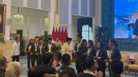 Presiden Prabowo Serahkan Bonus Atlet SEA Games 2026, Emas Perorangan Capai Rp1 Miliar