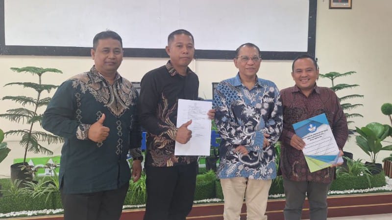 Dua Dosen ULB Raih Jabatan Lektor Kepala, Perkuat Mutu Akademik Kampus