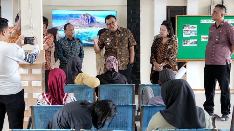 Hari Pertama Kerja 2026, Bupati Deliserdang Sidak Dukcapil, PMPTSP, dan Pasar Bakaranbatu