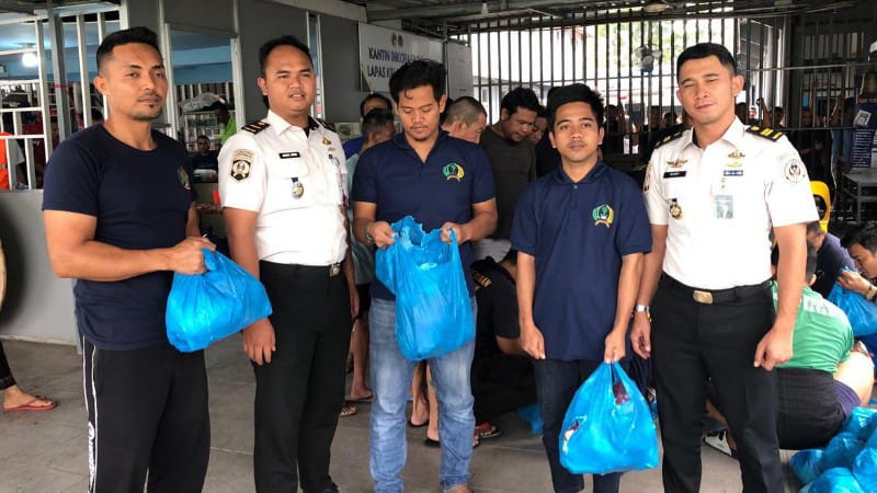 Lapas Batam Bagikan 1.108 Paket Perlengkapan Mandi untuk Warga Binaan