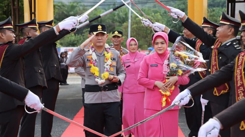 Pisah Sambut, AKBP Alan Haikel Resmi Jabat Kapolres Tapteng