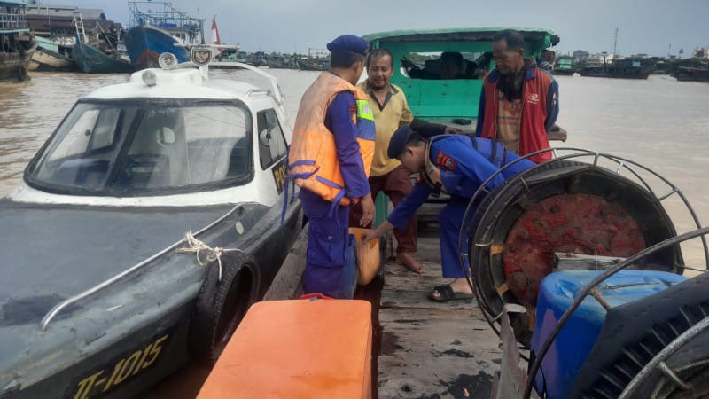 Sat Polairud Tanjungbalai Selamatkan Nelayan Terombang-ambing di Laut