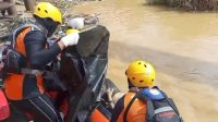 Tim SAR Temukan Korban Terjun dari Jembatan di Jambi dalam Kondisi Meninggal Dunia