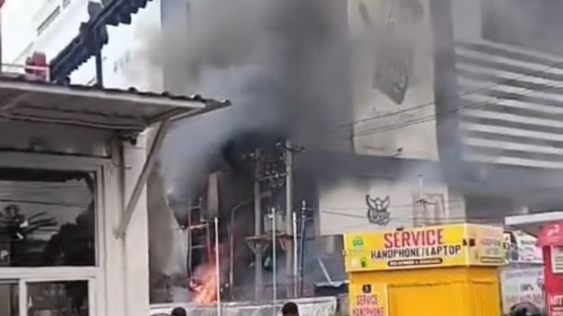 Kebakaran Hebohkan Plaza Millenium Medan, Api Diduga Muncul dari Drainase Berisi BBM