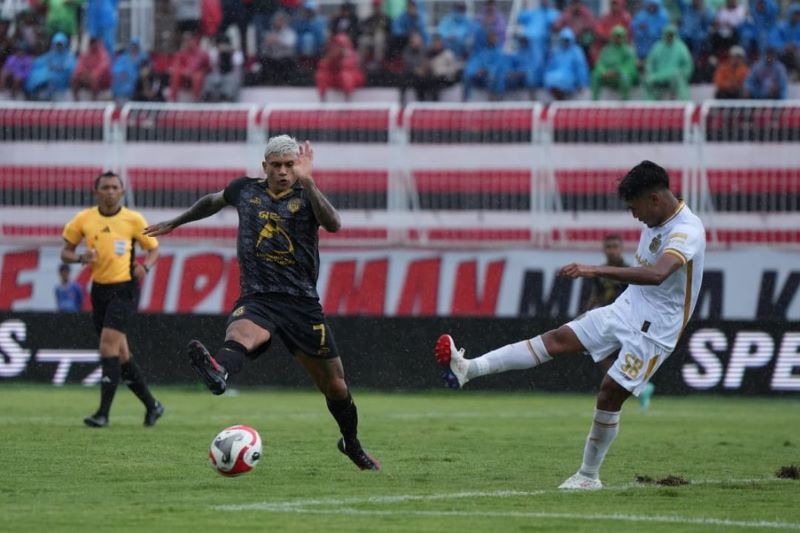 Malut United Tumbang 1-2 dari Bhayangkara Presisi Lampung FC di Stadion Gelora Kie Raha