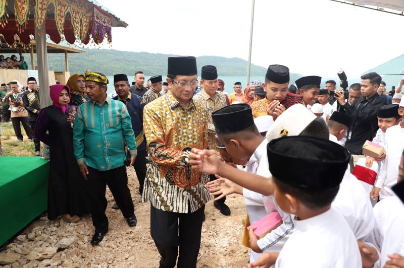 Menag Kunjungi Pesantren Al Ikhlas Buton, Hidupkan Jejak Sejarah Awal Masuknya Islam di Sultra