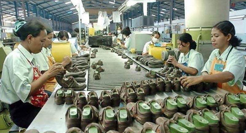 Insentif PPh 21 Dinilai Tak Berdampak Signifikan, Aprisindo Dorong Penurunan Tarif Ekspor Alas Kaki ke AS