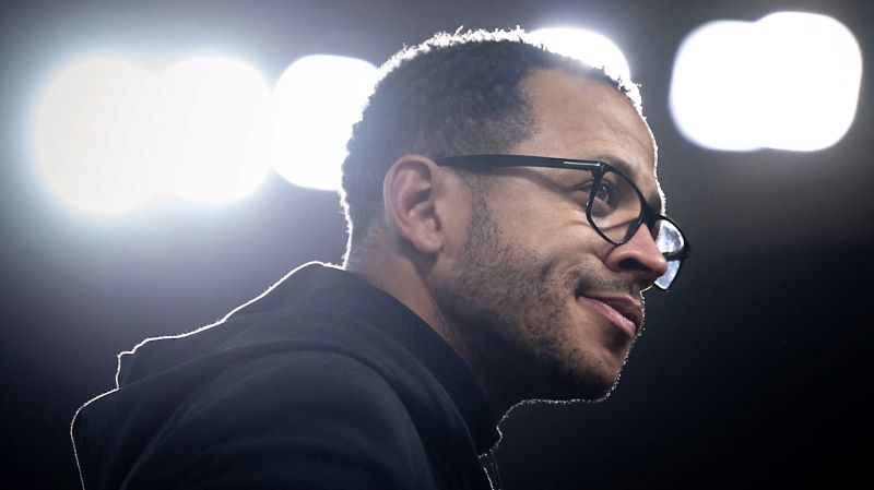 Chelsea Resmi Tunjuk Liam Rosenior sebagai Pelatih Kepala Hingga 2032