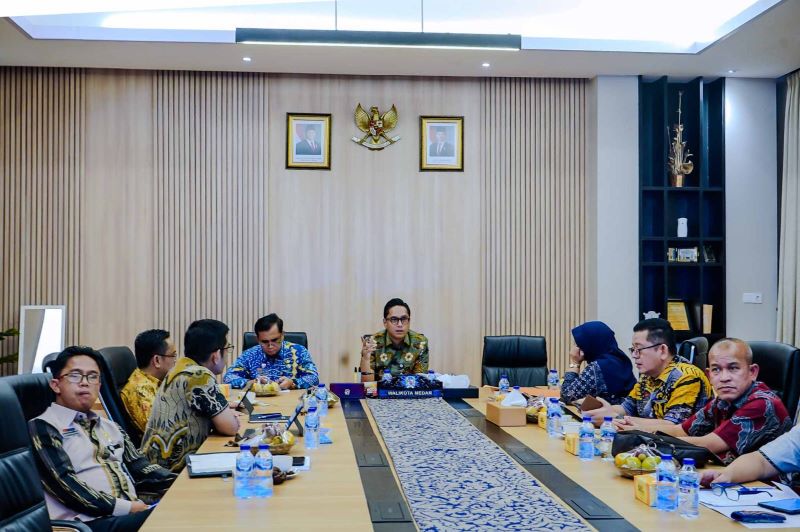 Wali Kota Medan Ikuti Rakor Percepatan Rehabilitasi Pascabencana Bersama Menko PMK secara Daring