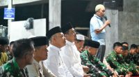 FOTO KLIK_Bobby Nasution Tarawih Perdana di Lokasi Banjir Tapteng Bobby Nasution Tarawih Perdana di Lokasi Banjir Tapteng