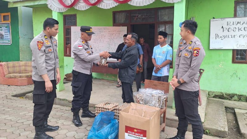 Kapolri Salurkan Bansos untuk Korban Banjir dan Longsor di Aceh Tengah