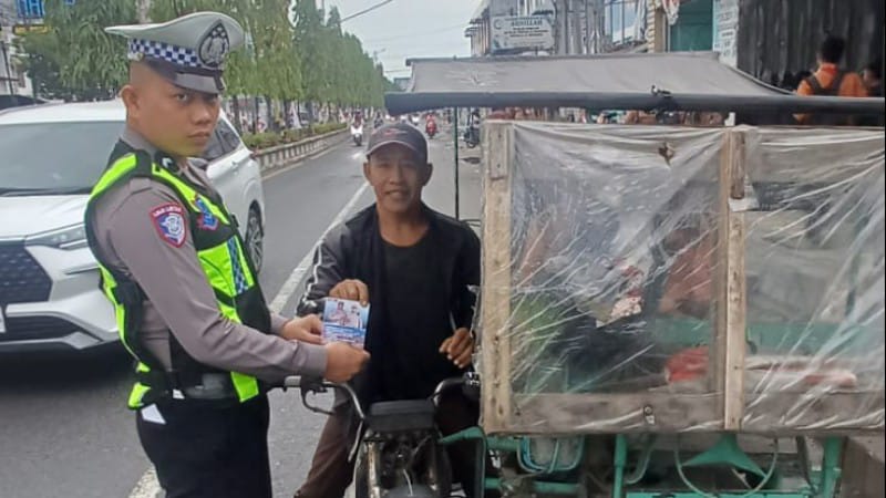 Polres Tanjungbalai Gencar Edukasi Keselamatan Lalu Lintas di Jalan Padat Kendaraan