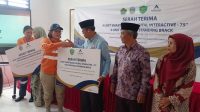 Tambang Emas Martabe Serahkan Smart Board untuk Empat Sekolah di Batang Toru