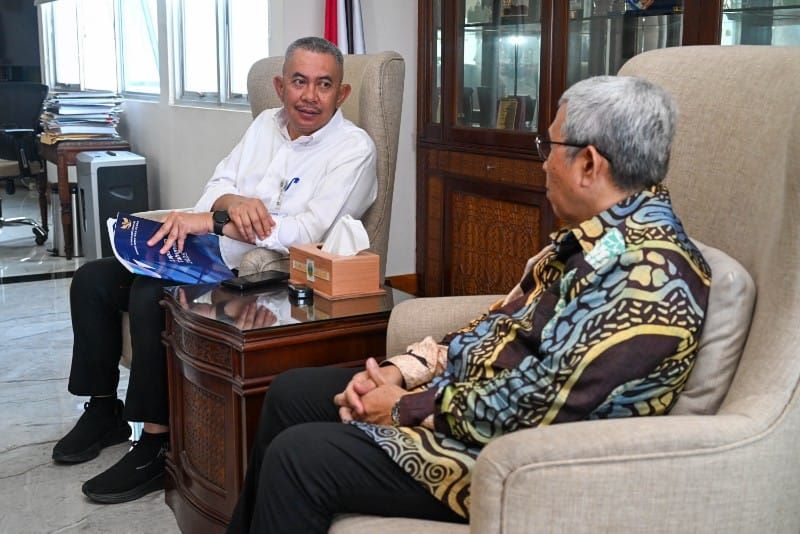 Pj Sekdaprov Sumut Terima Laporan Kinerja KI Sumut 2025, Tegaskan Komitmen Keterbukaan Informasi Publik