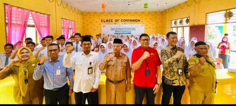 OJK Gencarkan Literasi Keuangan Syariah Bagi Pelajar Tapsel melalui Kick Off GERAK 2026