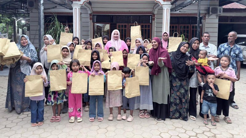 Kak Na Ucapkan Selamat Lebaran untuk Anak Korban Bencana Bireuen