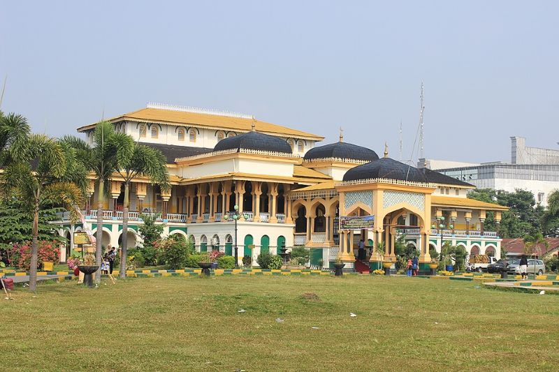 Pesona Istana Maimun: Ikon Bersejarah Kota Medan yang Memikat Wisatawan