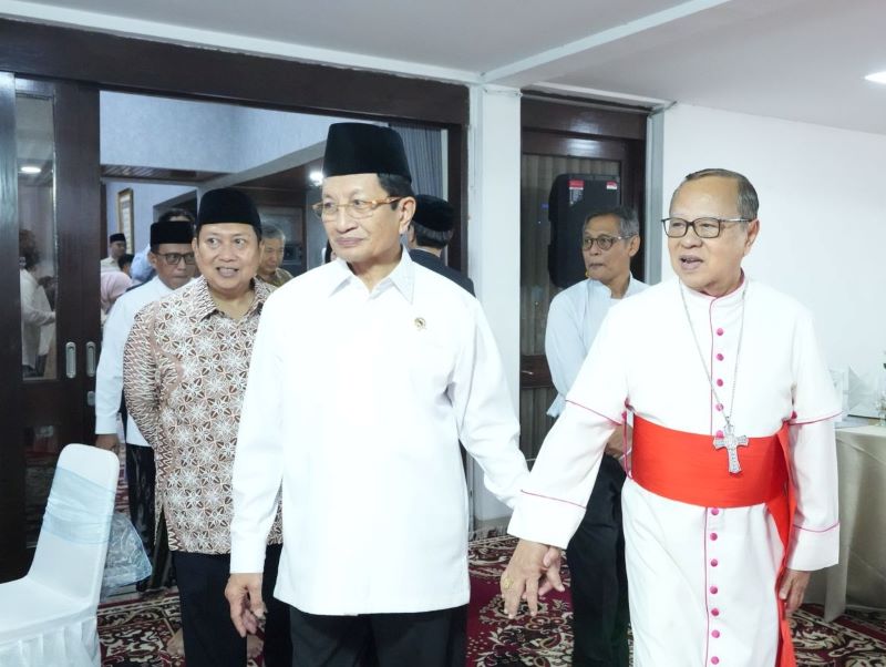 Lebaran sebagai Ruang Sosial: Hangatnya Kebersamaan di Open House Menag