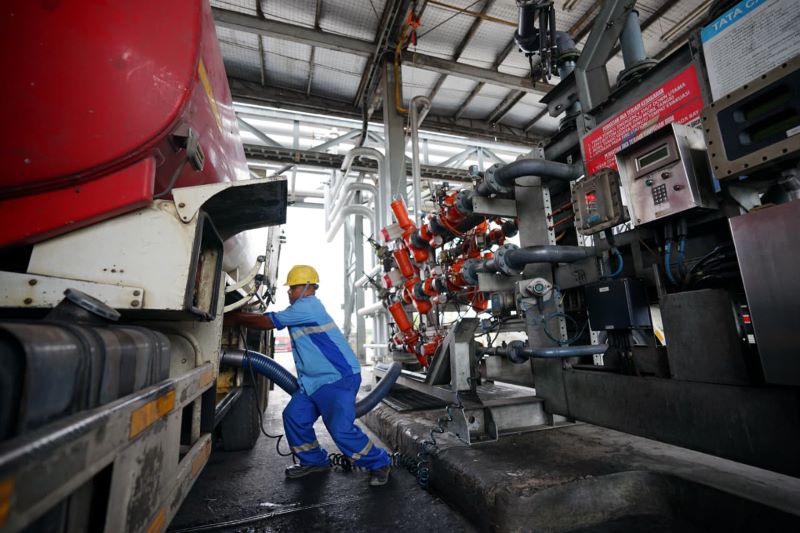 Perwira Pertamina Patra Niaga Regional Sumbagut Siaga 24 Jam, Jaga Penyaluran Energi Tanpa Henti