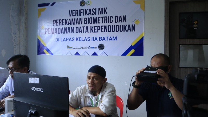 Jemput Bola Data Kependudukan Bekerja sama dengan Disduk Kota Batam