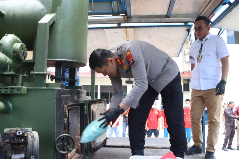 Komitmen Berantas Narkoba, Polresta Barelang Musnahkan Barang Bukti Sabu, Ekstasi dan Liquid Vape