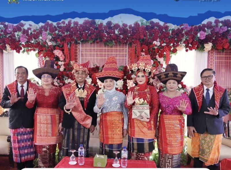 Danyonif 125/SMB Resmi Sandang Marga Ginting, Perkuat Ikatan Adat dan Kebanggaan Karo