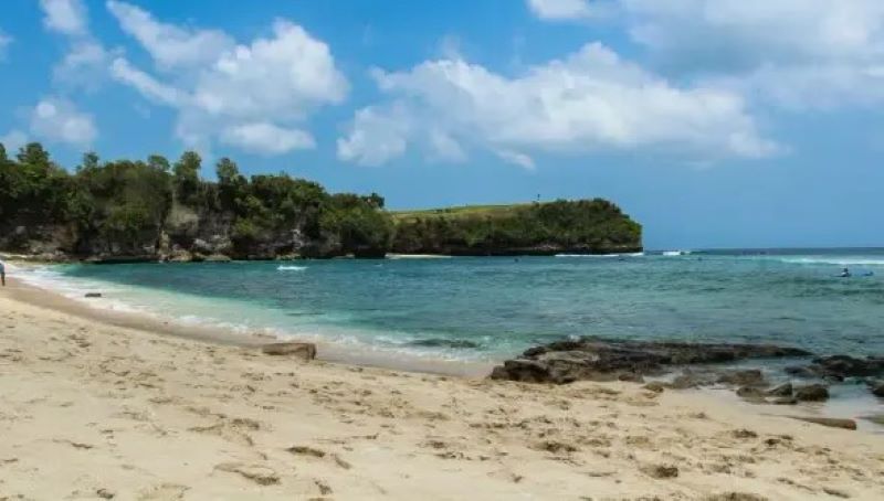 Wisata Pantai Anyer Banten, Destinasi Favorit Liburan dengan Panorama Indah dan Sejarah Panjang