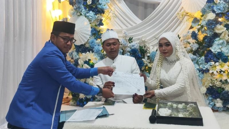 Inovasi KUA Sidikalang: Usai Akad Nikah, Pengantin Langsung Terima KK Tanpa Antre