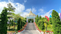 Flora Wisata Santerra Malang Flora Wisata Santerra Malang, Destinasi Wisata Favorit di Jawa Timur dengan Ribuan Bunga dan Spot Foto Instagramable