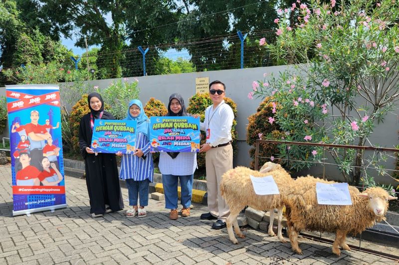 JNE Medan Hadiahkan Hewan Kurban untuk Insan Media, Pererat Silaturahmi dan Semangat Berbagi di Iduladha 1447 H