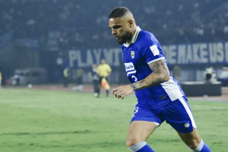 Layvin Kurzawa Cedera Hamstring, Persib Bandung Kehilangan Bek Andalan di Dua Laga Penentu Gelar BRI Super League