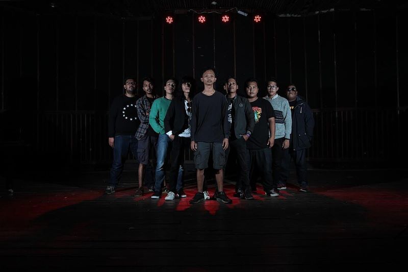 Mengenal Orkes Pensil Alis (OPA), Band Dangdut Humor Asal Yogyakarta yang Lahir dari Komunitas Stand Up Comedy