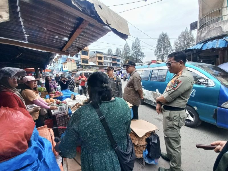 Pedagang Liar di Berastagi Ditertibkan, Pemkab Karo Benahi Wajah Kota Wisata