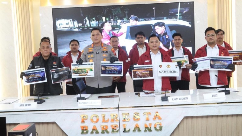 Polresta Barelang Amankan Tiga Tersangka Pengelola Judi Online dengan Omzet Rp10 Miliar Per Bulan