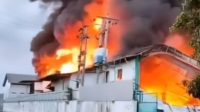 Pabrik Sepatu Yumeida di Deli Serdang Terbakar Hebat, 80 Persen Bangunan Ludes Dilalap Api