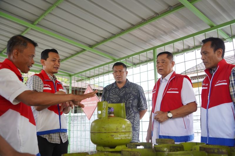 Komisaris Utama dan Direktur Kelelembagaan & Kepatuhan Pertamina Patra Niaga Perkuat Pengawasan Operasional Infrastruktur Energi di Sumatera Barat