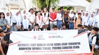PMI Tapteng Bersama Hongkong Red Cross Serahkan 110 Paket Sekolah