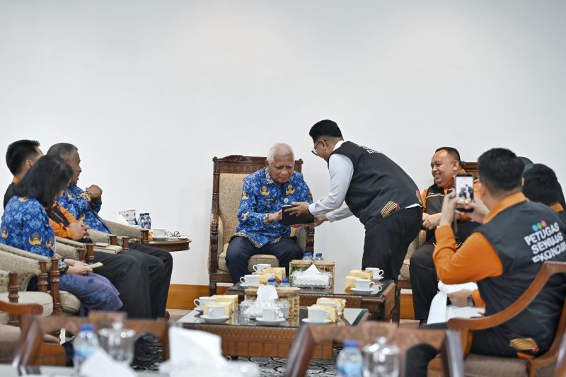 Sensus Keluarga dan Ekonomi 2026, Wagub Sumut Surya Sambut Petugas BPS