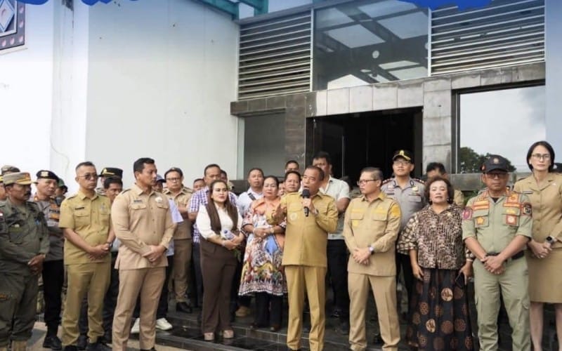 Bupati Karo Terima Audiensi Forum Petani Bunga, Siapkan Regulasi Lindungi Petani Lokal dan Perkuat Tata Niaga Florikultura