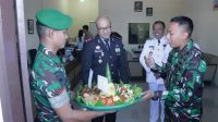 HUT Polri Ke 80, Forkopimda Karo Serahkan Kue dan Tumpeng di Polres Karo