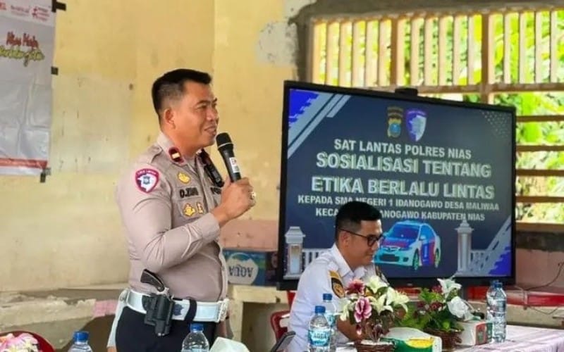 Satlantas Polres Nias Sosialisasikan Etika Berlalulintas di SMA Negeri 1 Idanôgawo, Dukung Tilang Manual